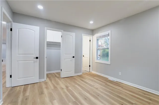 $299,875 | 5221 Northeast 39th Street, Kansas City, MO 64117