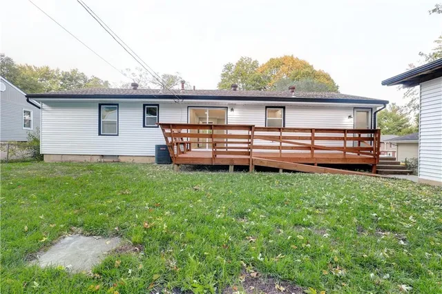 $299,875 | 5221 Northeast 39th Street, Kansas City, MO 64117