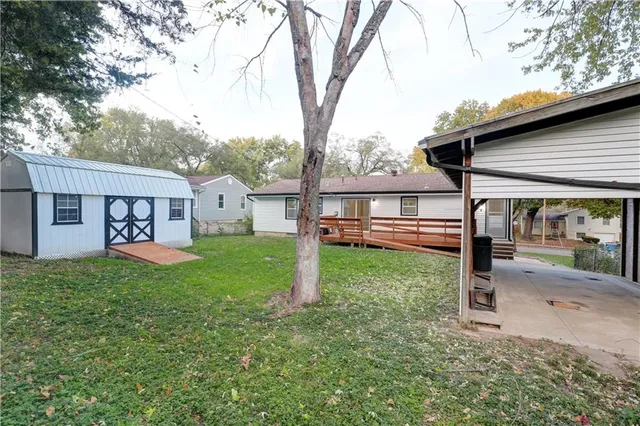 $299,875 | 5221 Northeast 39th Street, Kansas City, MO 64117