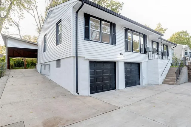 $299,875 | 5221 Northeast 39th Street, Kansas City, MO 64117
