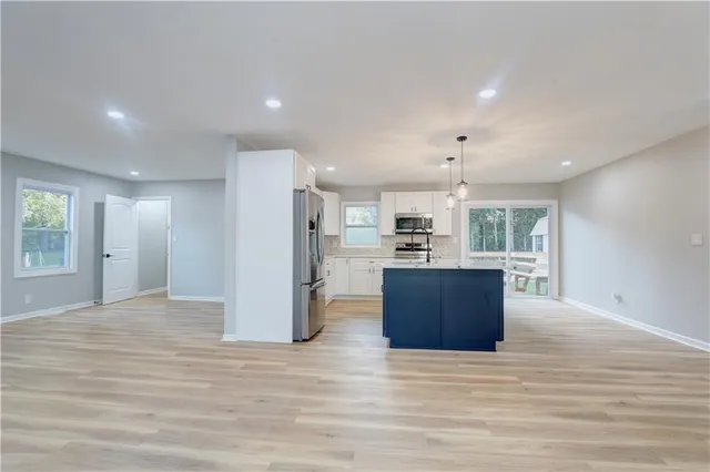 $299,875 | 5221 Northeast 39th Street, Kansas City, MO 64117