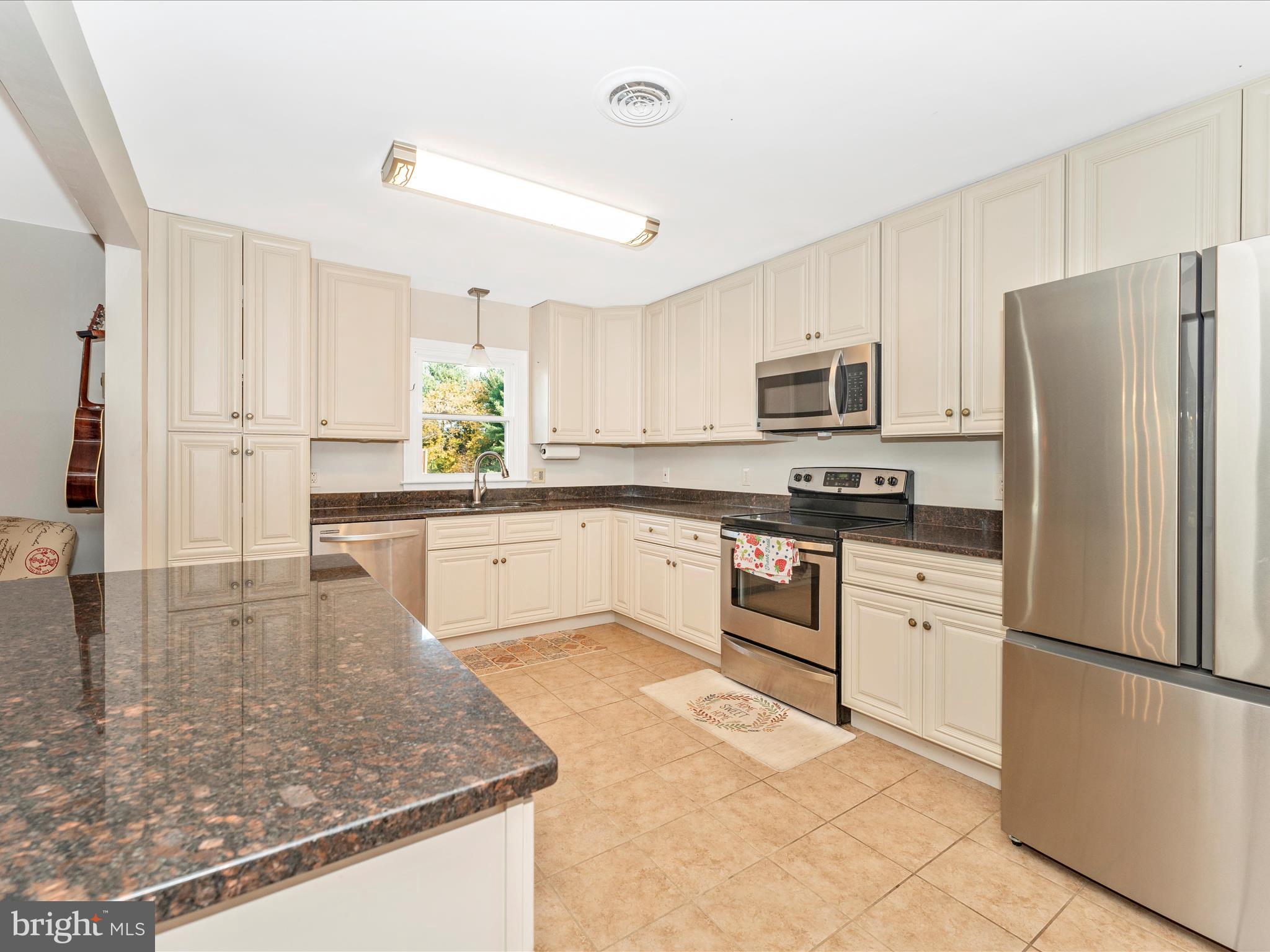 4249 Buffalo Road Mount Airy, MD 21771 - Photo 14 of 57 Kitchen