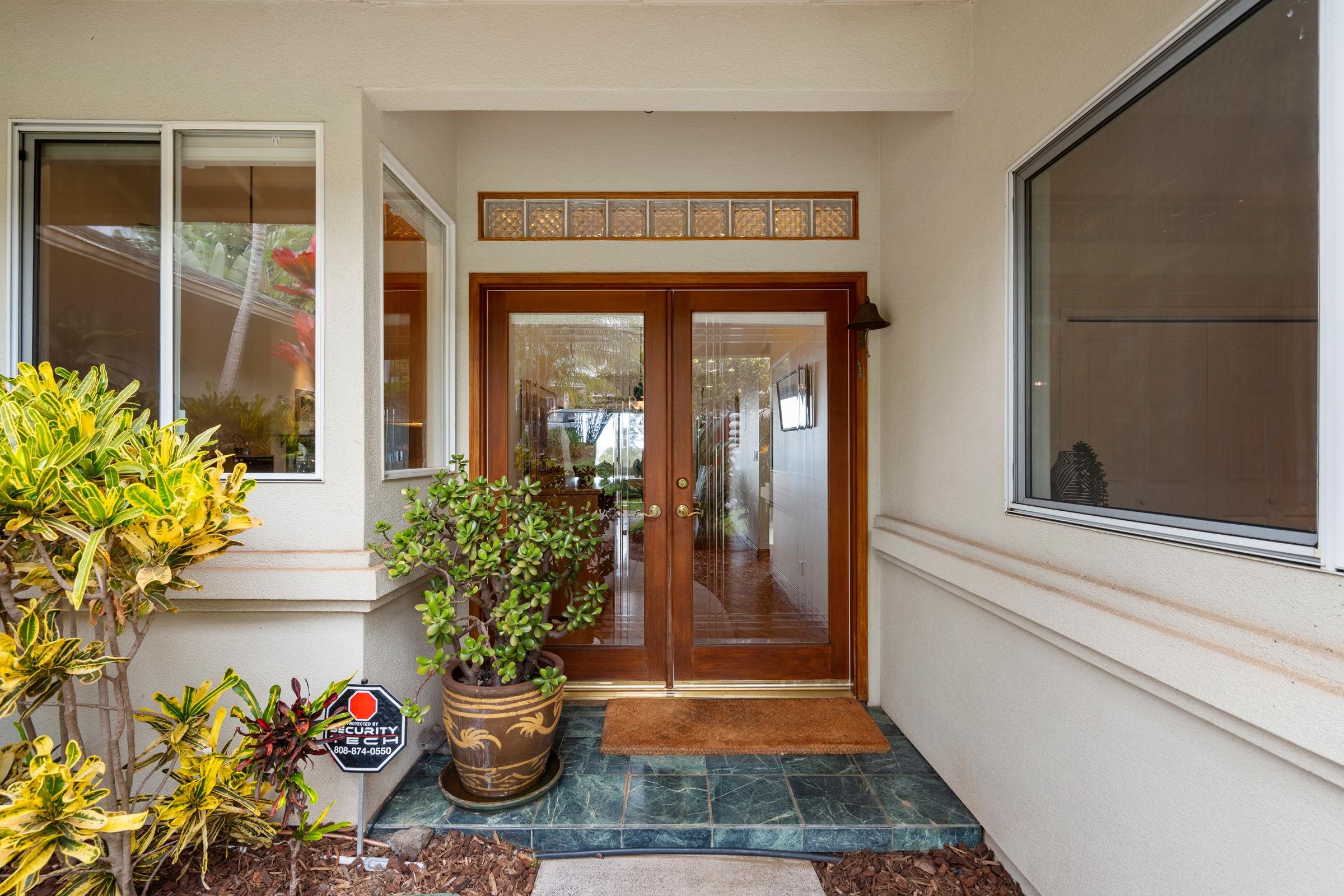 33 U'au Place Kula, HI 96790 - Photo 36 of 50 a view of a entryway door front of house
