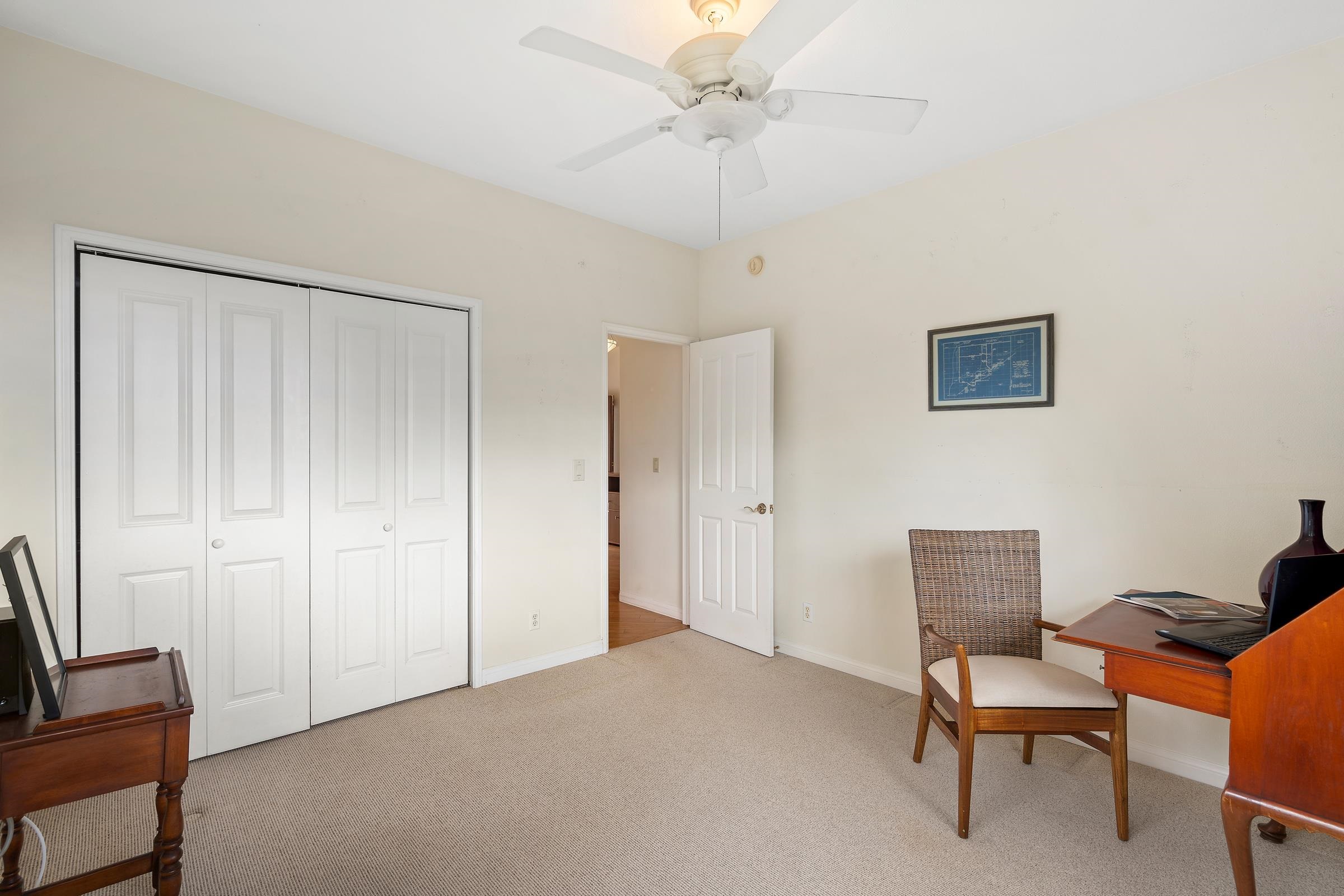 33 U'au Place Kula, HI 96790 - Photo 43 of 50 a workspace room with furniture and wooden floor