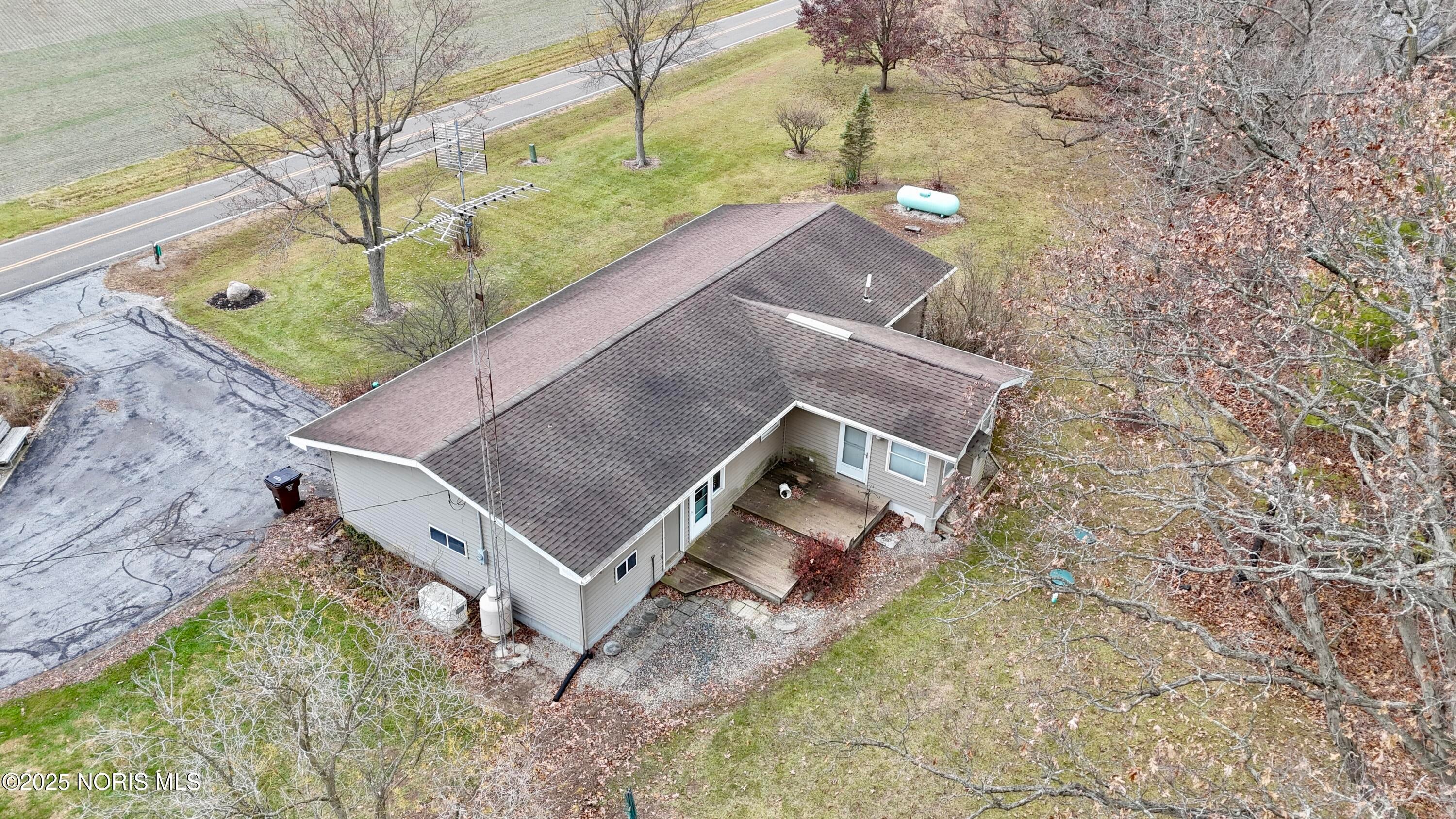 22681 Gares Road Defiance, OH 43512 - Photo 26 of 45 dji_fly_20251121_110728_0547_17637415599