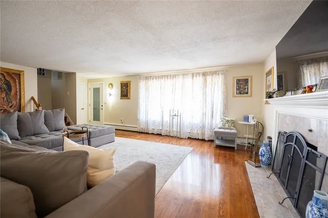 $715,000 | 2894 Mendon Road, Cumberland, RI 02864