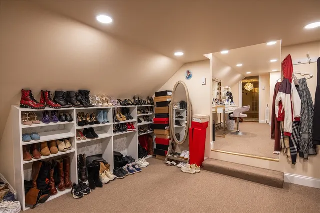 $715,000 | 2894 Mendon Road, Cumberland, RI 02864