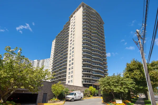 $187,000 | 2077 Center Avenue, Unit 7G, Fort Lee, NJ 07024