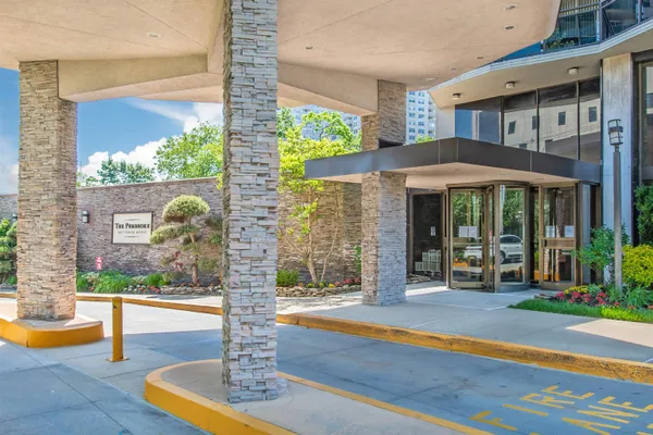 $187,000 | 2077 Center Avenue, Unit 7G, Fort Lee, NJ 07024