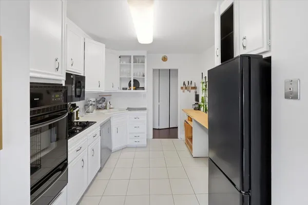 $187,000 | 2077 Center Avenue, Unit 7G, Fort Lee, NJ 07024