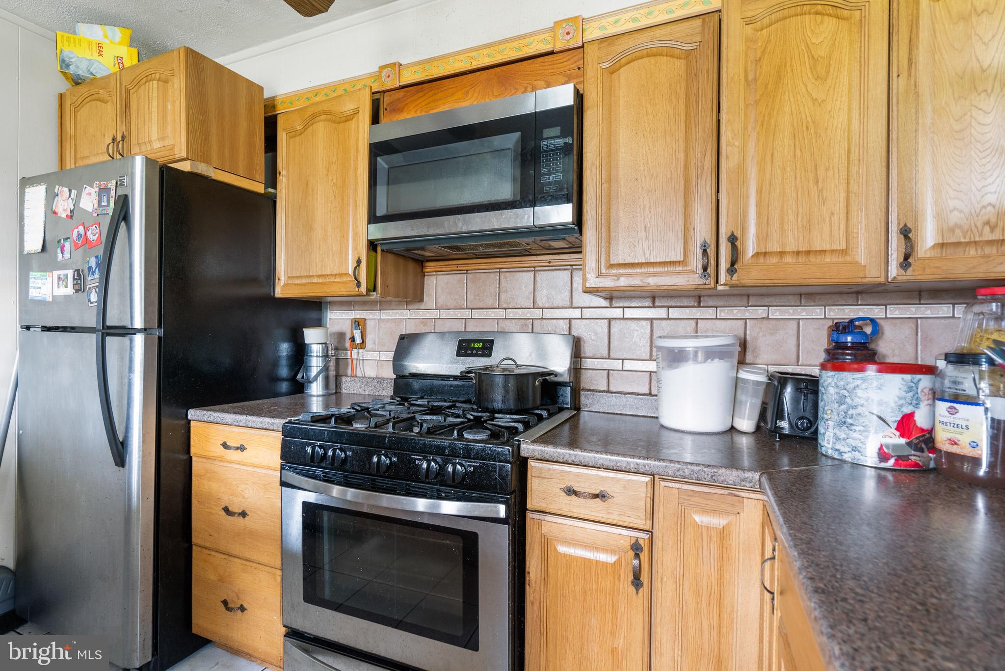 10 Sunset Road Owings Mills, MD 21117 - Photo 10 of 33 Bright and clean kitchen!