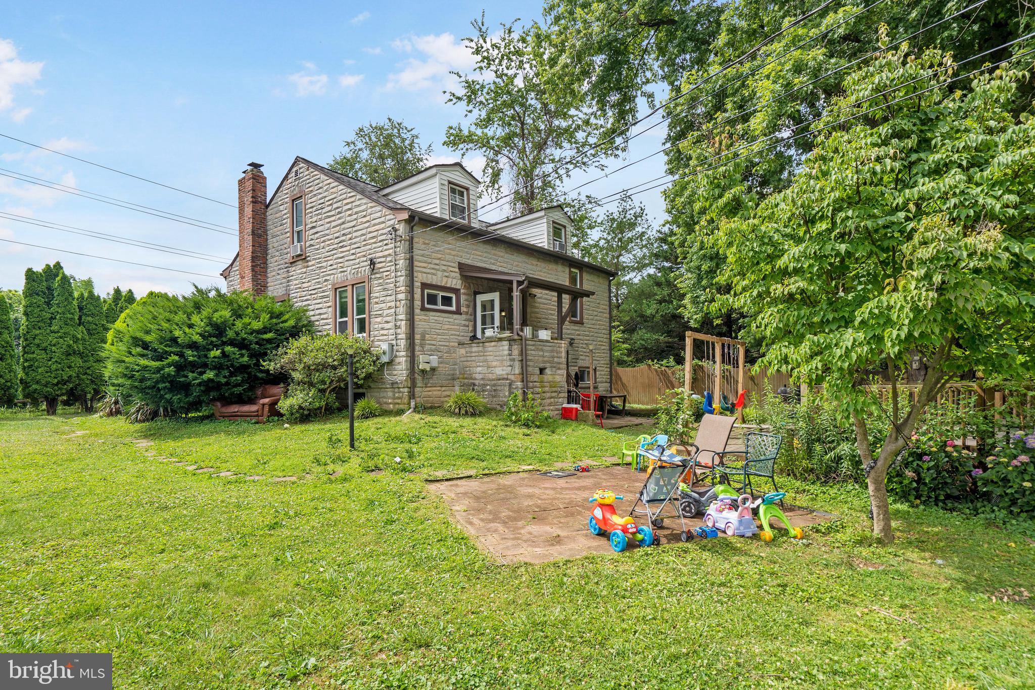 10 Sunset Road Owings Mills, MD 21117 - Photo 30 of 33 Perfect for Outdoor Fun and Summer Nights!