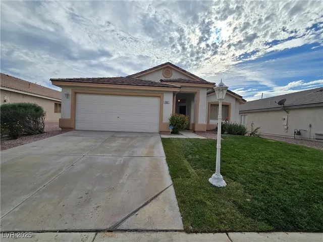 $1,800 | 6127 Turtle River Avenue, Las Vegas, NV 89156