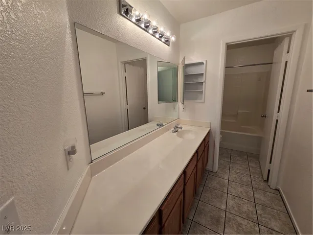 $1,800 | 6127 Turtle River Avenue, Las Vegas, NV 89156