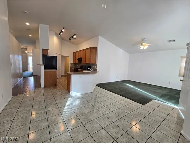 $1,800 | 6127 Turtle River Avenue, Las Vegas, NV 89156