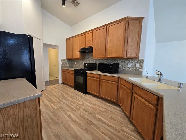 $1,800 | 6127 Turtle River Avenue, Las Vegas, NV 89156