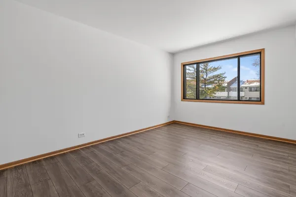 $2,100 | 3000 Bayside Drive, Unit 202, Palatine, IL 60074