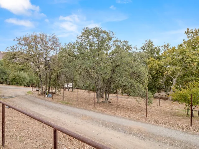 $450,000 | 845 Elwood Road, Squaw Valley, CA 93675