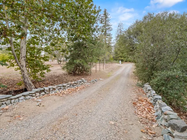 $450,000 | 845 Elwood Road, Squaw Valley, CA 93675