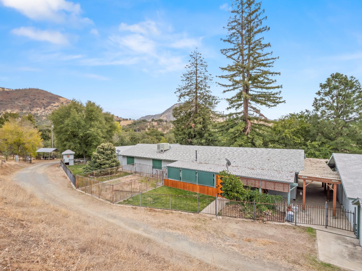 845 Elwood Road Squaw Valley, CA 93675 - Photo 6 of 67 an aerial view of a house
