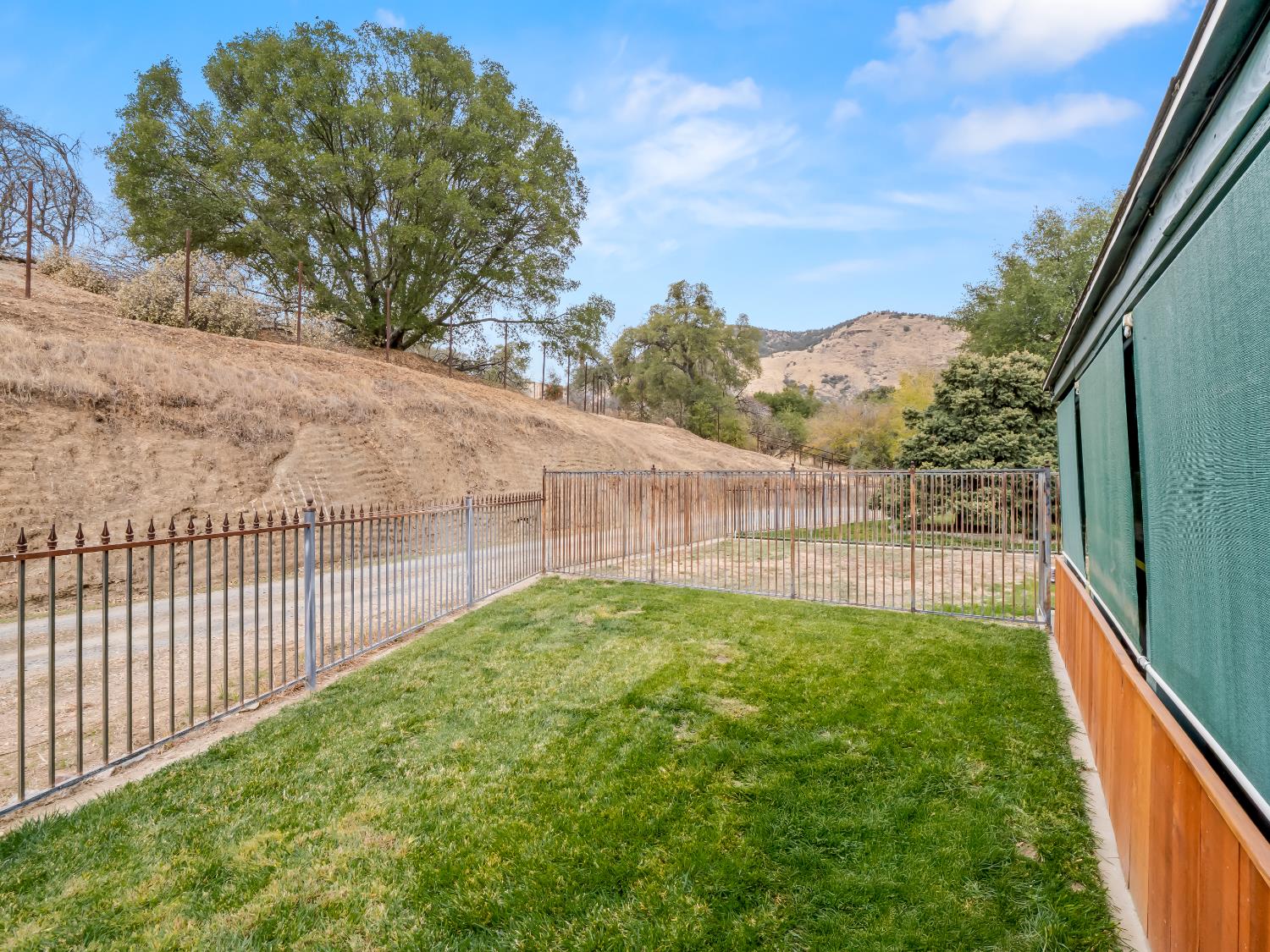 845 Elwood Road Squaw Valley, CA 93675 - Photo 8 of 67