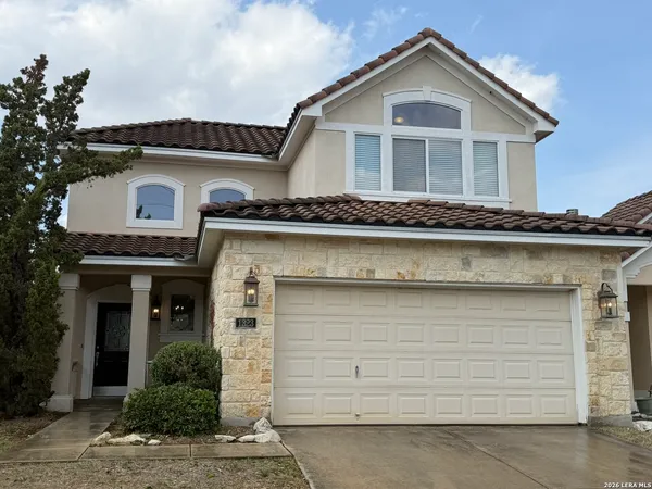 $2,050 | 1323 Pinnacle Falls, San Antonio, TX 78260