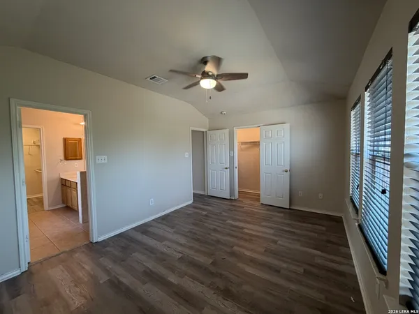 $2,050 | 1323 Pinnacle Falls, San Antonio, TX 78260