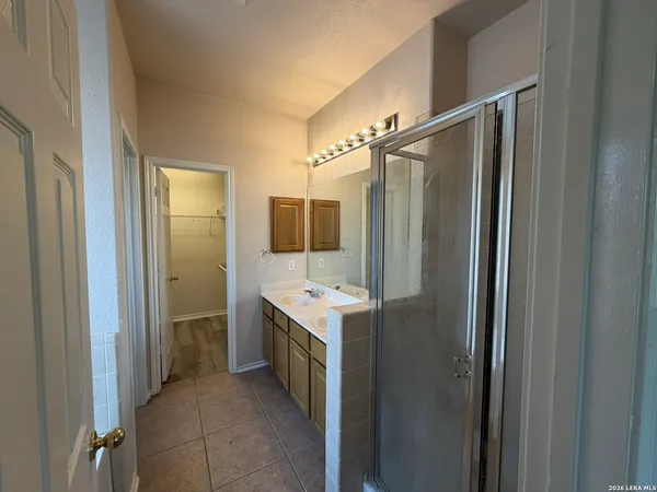 $2,050 | 1323 Pinnacle Falls, San Antonio, TX 78260