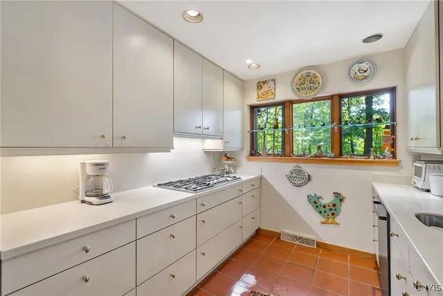 $835,000 | 7295 Wakefield Drive, Manlius, NY 13066