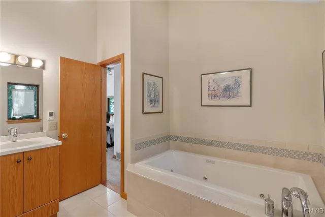 $835,000 | 7295 Wakefield Drive, Manlius, NY 13066