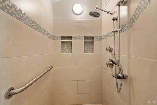 $835,000 | 7295 Wakefield Drive, Manlius, NY 13066