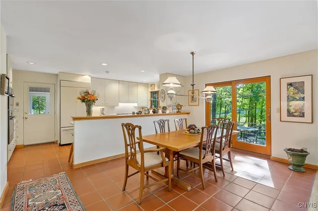 $835,000 | 7295 Wakefield Drive, Manlius, NY 13066