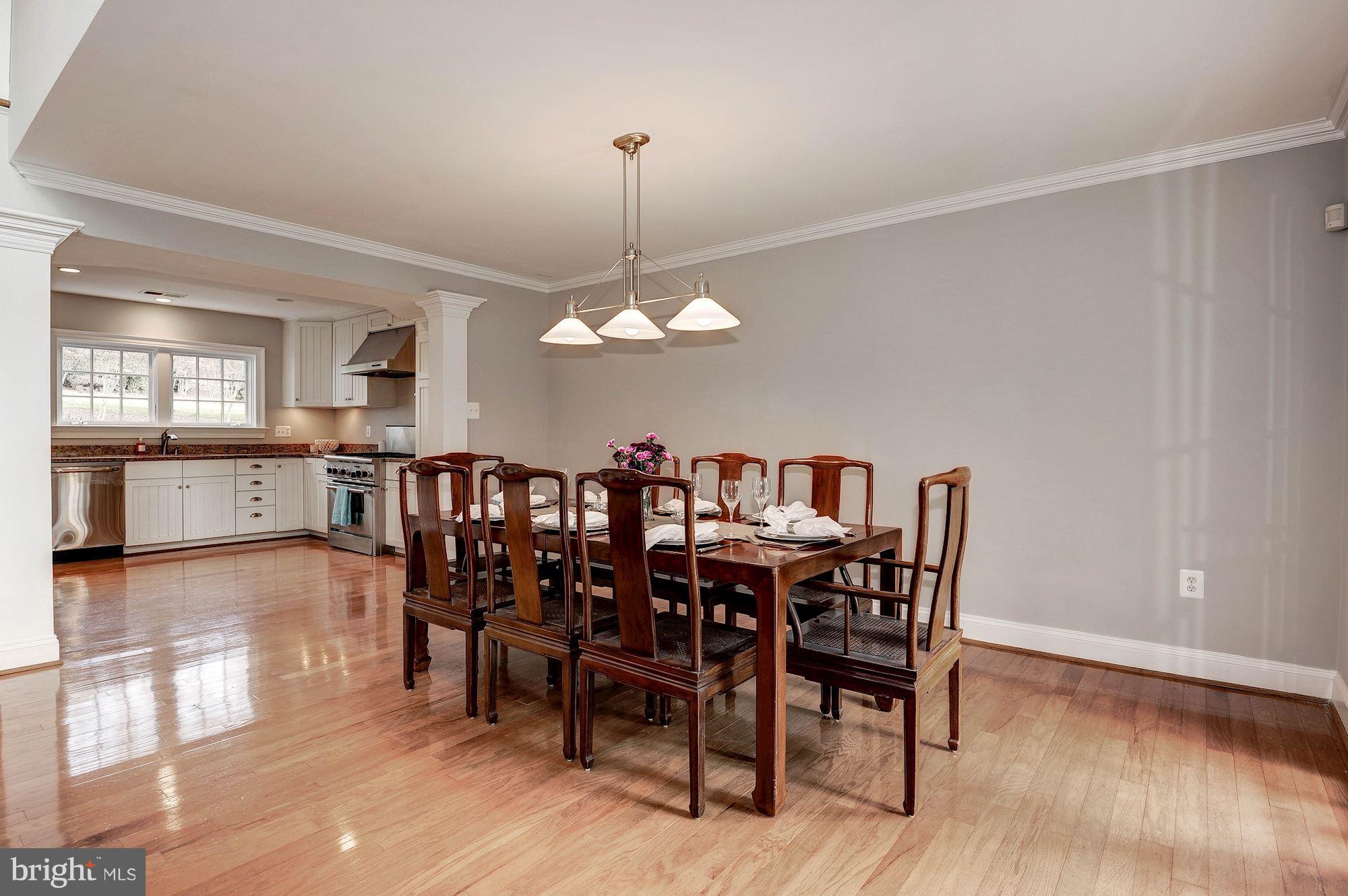1048 Bellview Road McLean, VA 22102 - Photo 13 of 28 Plenty of space for entertaining!