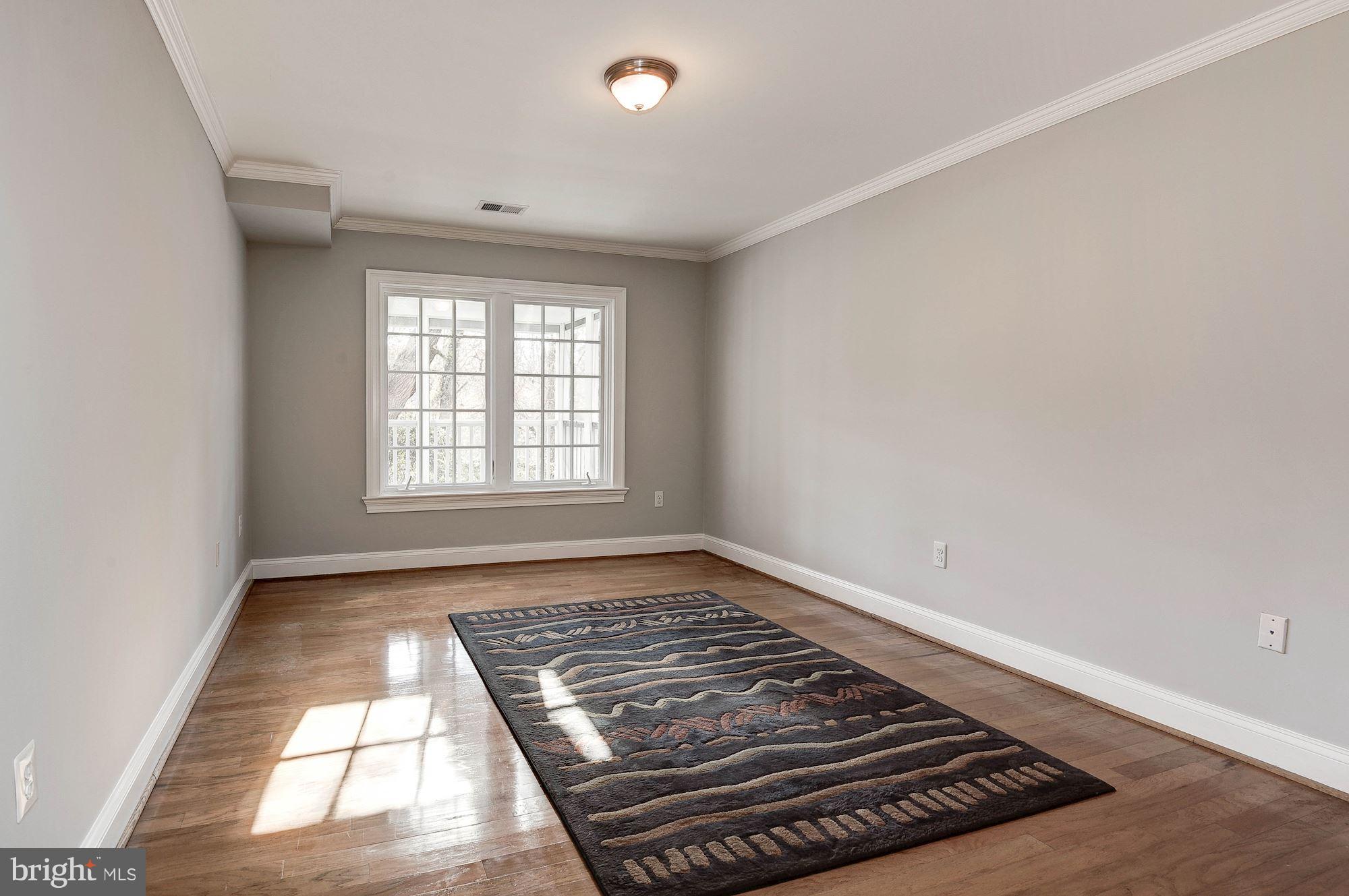 1048 Bellview Road McLean, VA 22102 - Photo 14 of 28 Bedroom/Office/Playroom/music room - many options!