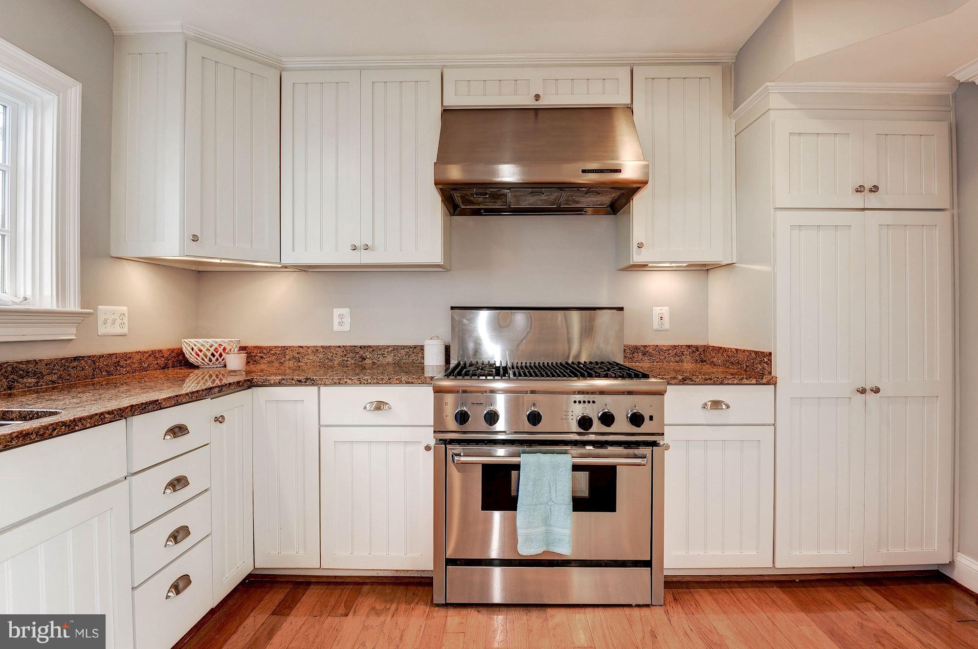 1048 Bellview Road McLean, VA 22102 - Photo 9 of 28 Updated kitchen with double windows