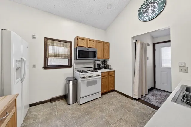 $289,900 | 5 Marion Street, South Hadley, MA 01075