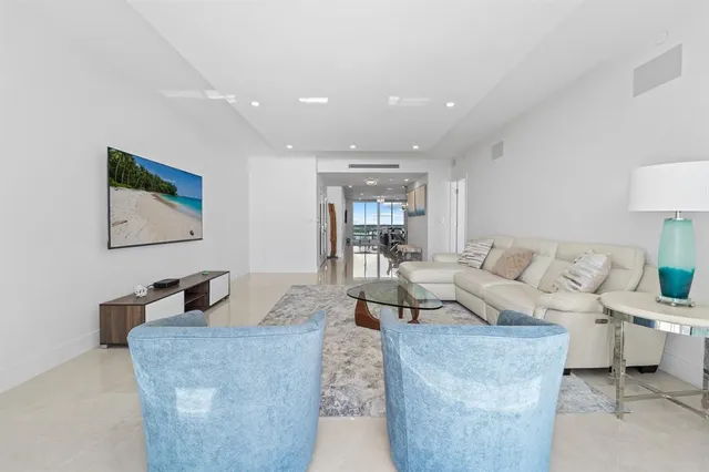 $8,500 | 3100 North Ocean Boulevard, Unit 2007, Fort Lauderdale, FL 33308