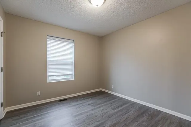 $2,005 | 1702 Briarwood Lane, Excelsior Springs, MO 64024