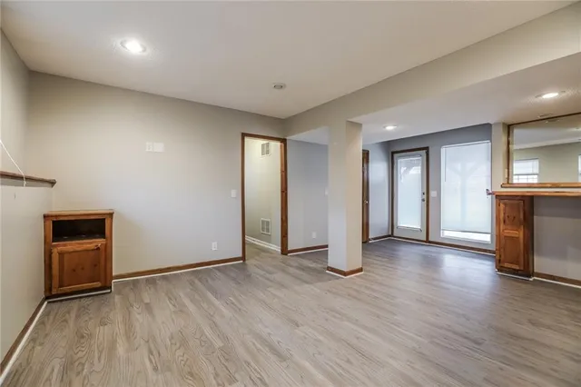 $2,005 | 1702 Briarwood Lane, Excelsior Springs, MO 64024