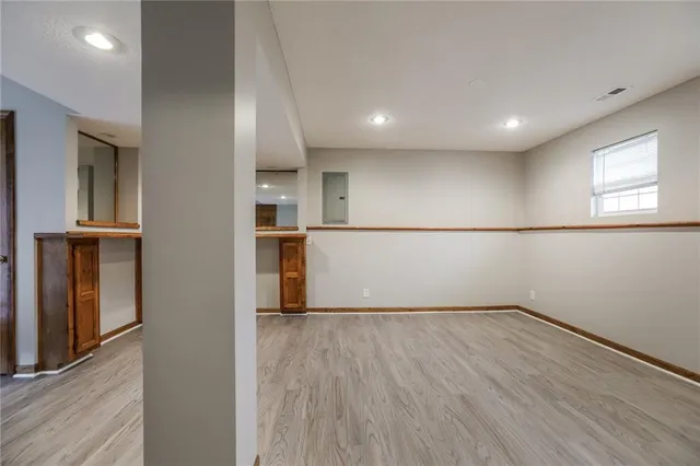 $2,005 | 1702 Briarwood Lane, Excelsior Springs, MO 64024