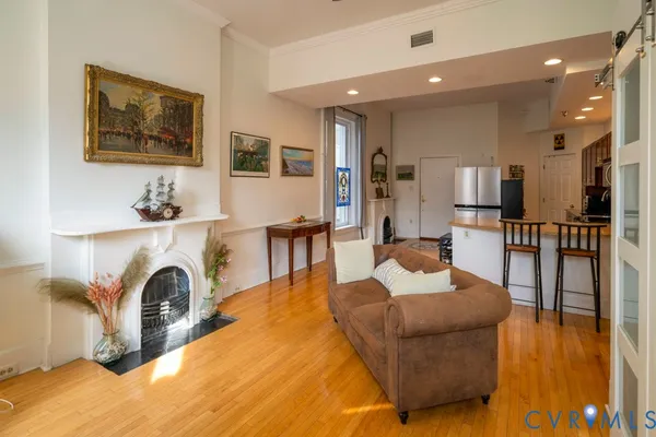$389,000 | 212 West Franklin Street, Unit 205, Richmond, VA 23220