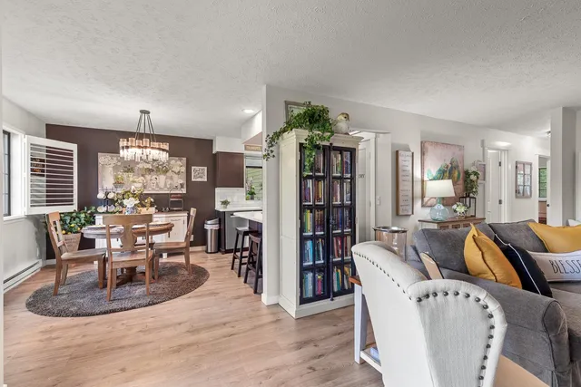 $345,000 | 101 South Neyland Avenue, Unit 2, Liberty Lake, WA 99019