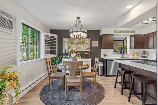 $345,000 | 101 South Neyland Avenue, Unit 2, Liberty Lake, WA 99019