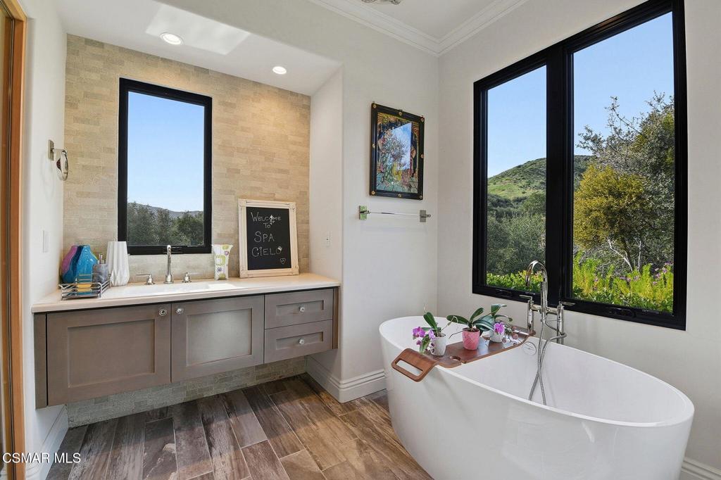 2691 Country Ridge Road Calabasas, CA 91302 - Photo 41 of 74