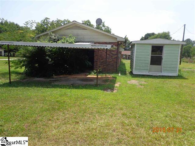 308 Thompson Street Starr, SC 29684 - Photo 8 of 22