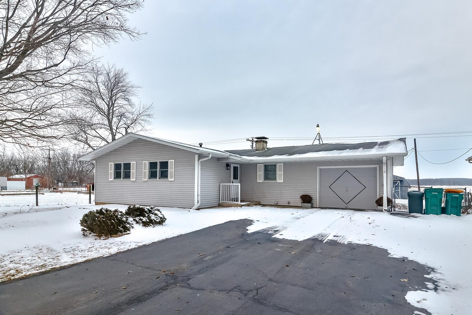 7889 Freeport Road Rockton, IL 61072 - Photo 1 of 23