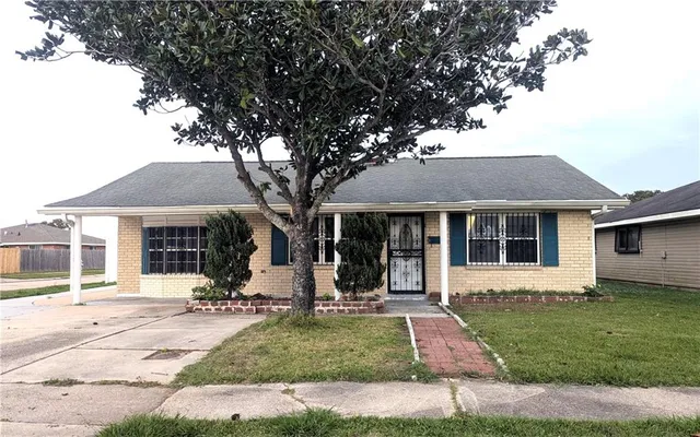 $1,900 | 301 Cherrywood Drive, Gretna, LA 70056