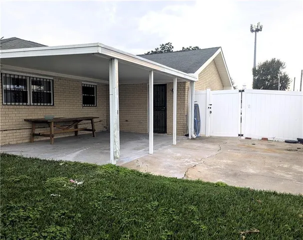 $1,900 | 301 Cherrywood Drive, Gretna, LA 70056