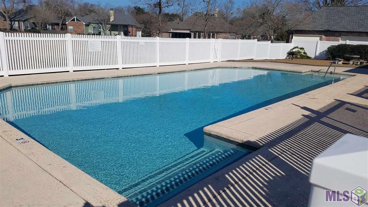 18050 Jefferson Ridge Drive Baton Rouge, LA 70817 - Photo 27 of 29 Neighborhood Pool