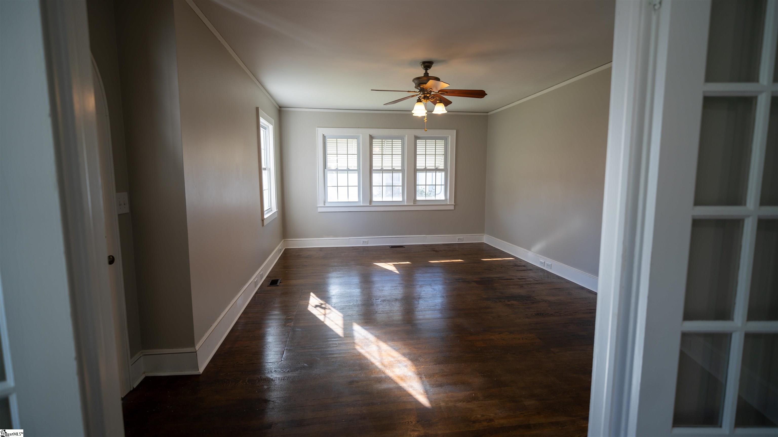 112 West Centennial Street Clinton, SC 29325 - Photo 6 of 27